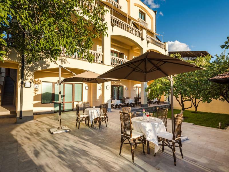 Arève Résidence Boutique Hotel Ereván Exterior foto